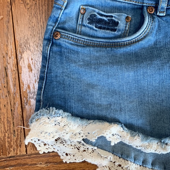 Superdry Denim Short Overalls with Cream Lace Hem Women’s Distressed Size Small - Picture 2 of 14